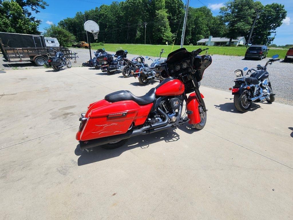 Harley-Davidson FLHX  2010