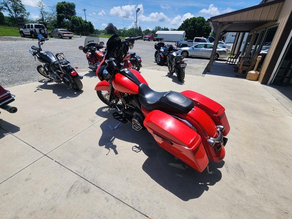 Harley-Davidson FLHX  2010