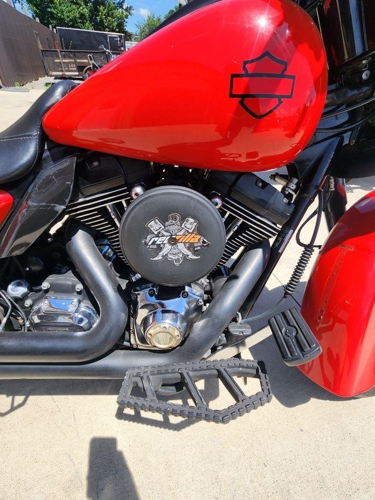 Harley-Davidson FLHX  2010