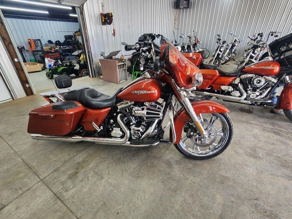 Harley-Davidson FLHX103  2015