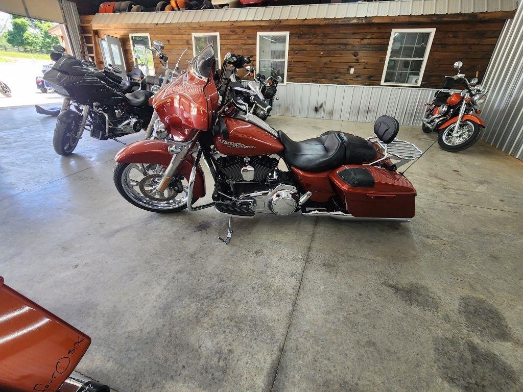 Harley-Davidson FLHX103  2015