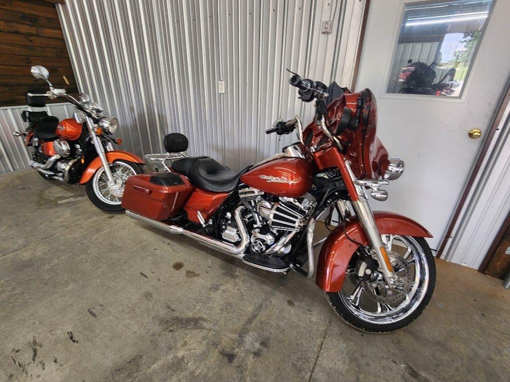 Harley-Davidson FLHX103  2015