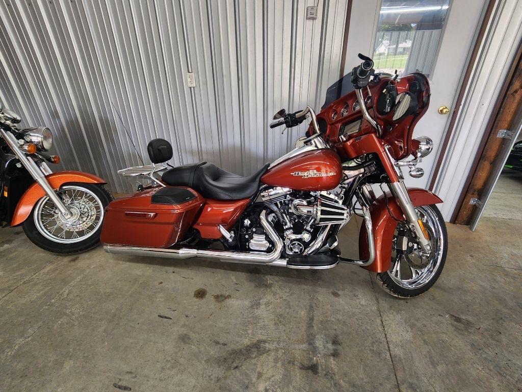 Harley-Davidson FLHX103  2015
