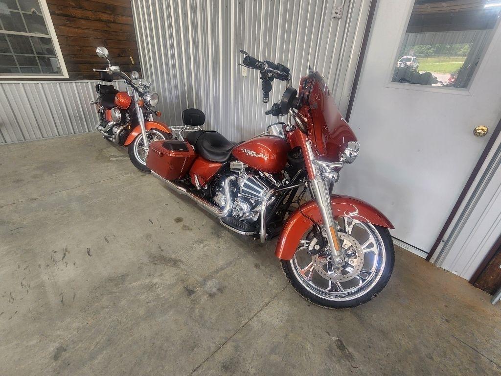 Harley-Davidson FLHX103  2015