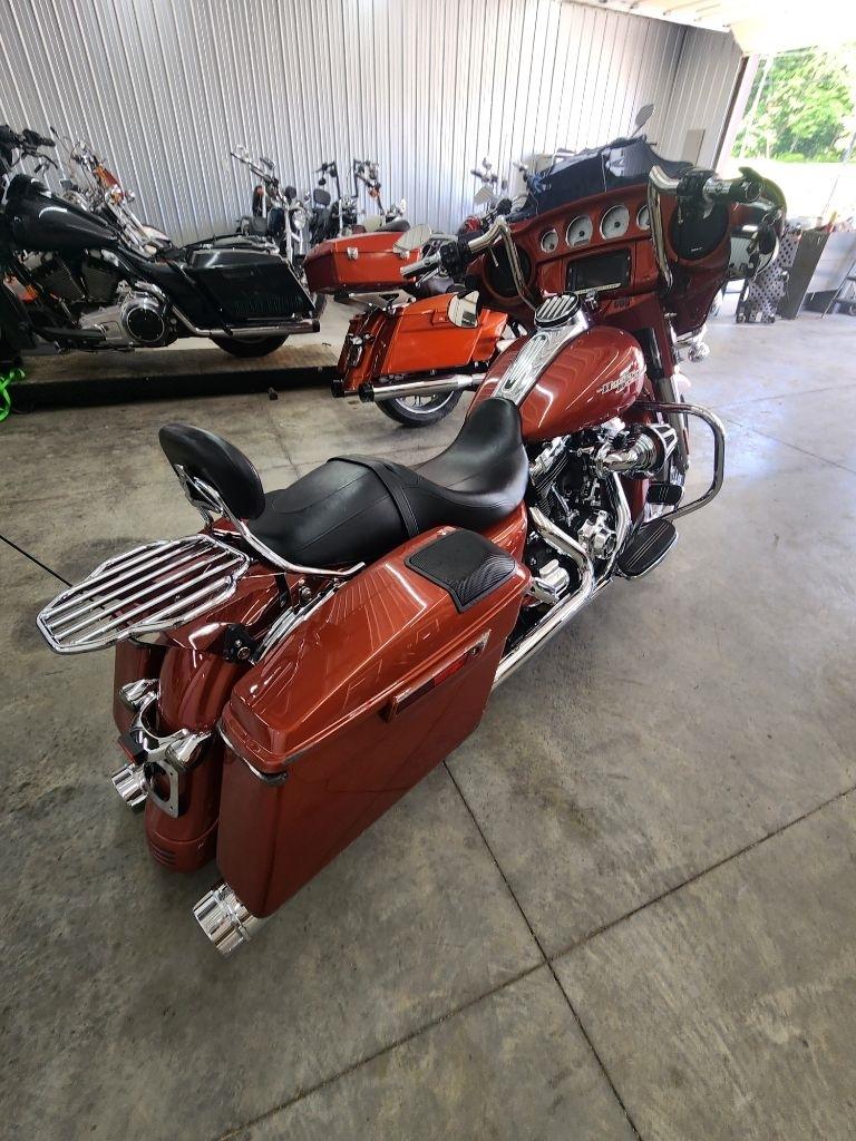 Harley-Davidson FLHX103  2015