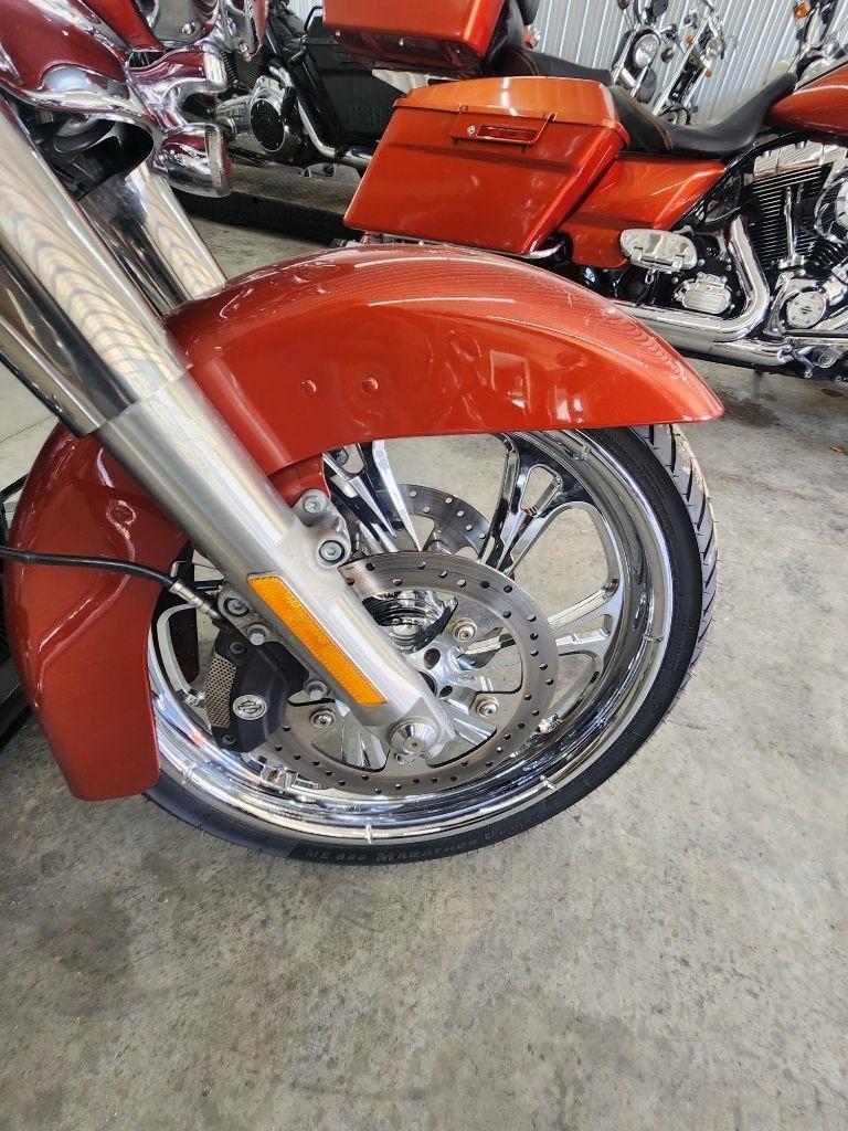 Harley-Davidson FLHX103  2015