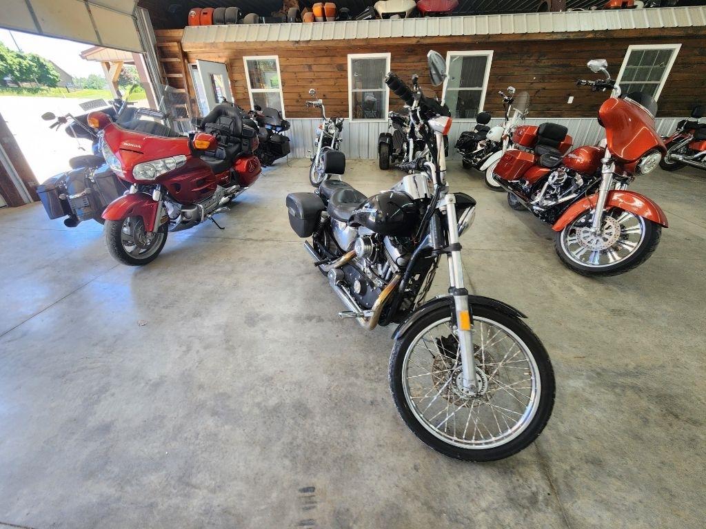 Harley-Davidson XL 883C  2001