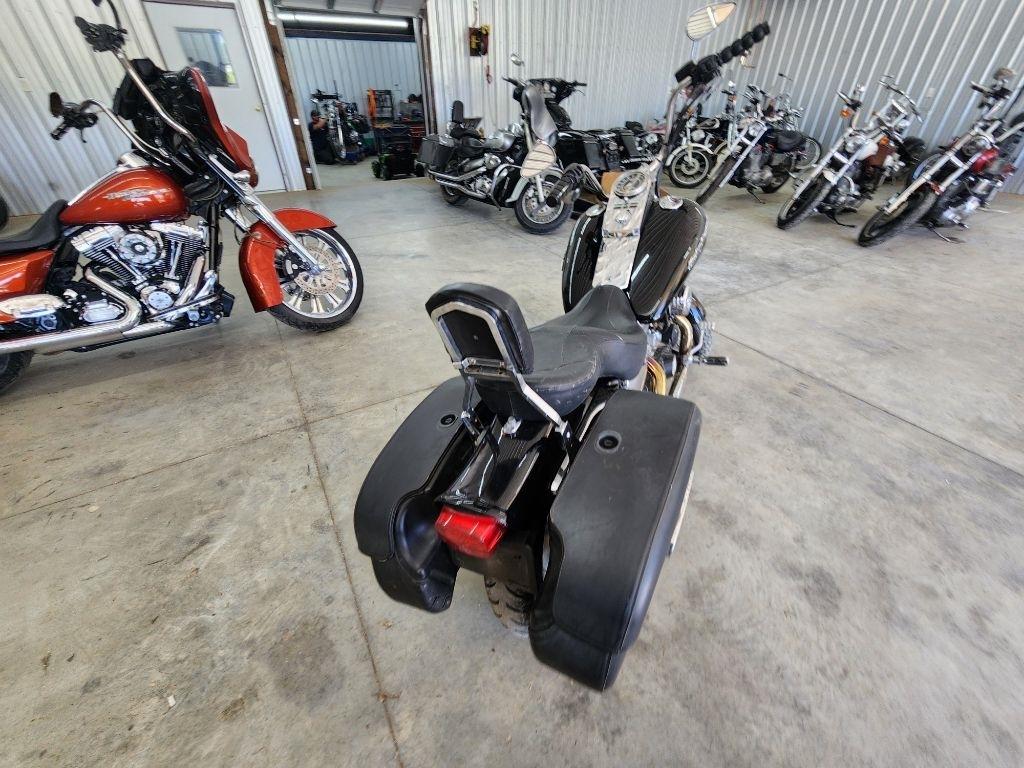 Harley-Davidson XL 883C  2001