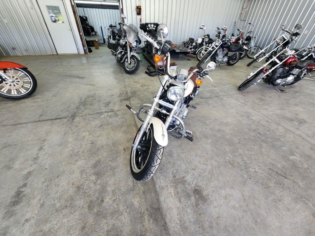 Harley-Davidson XL883L  2011