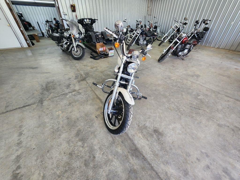 Harley-Davidson XL883L  2011