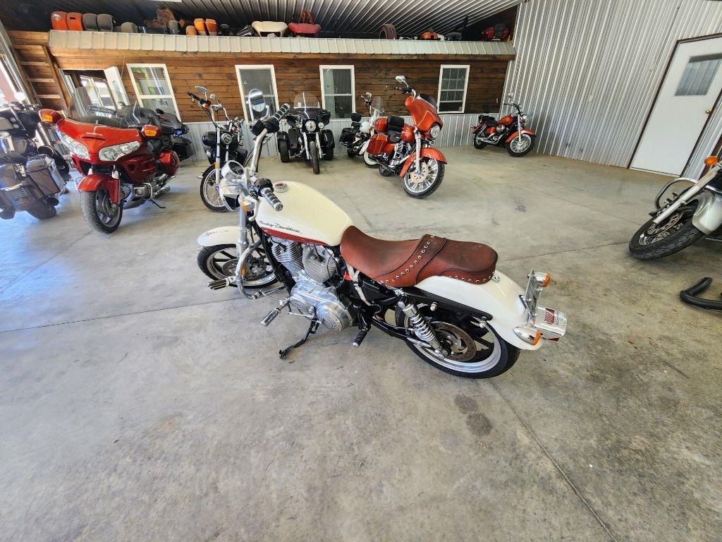 Harley-Davidson XL883L  2011