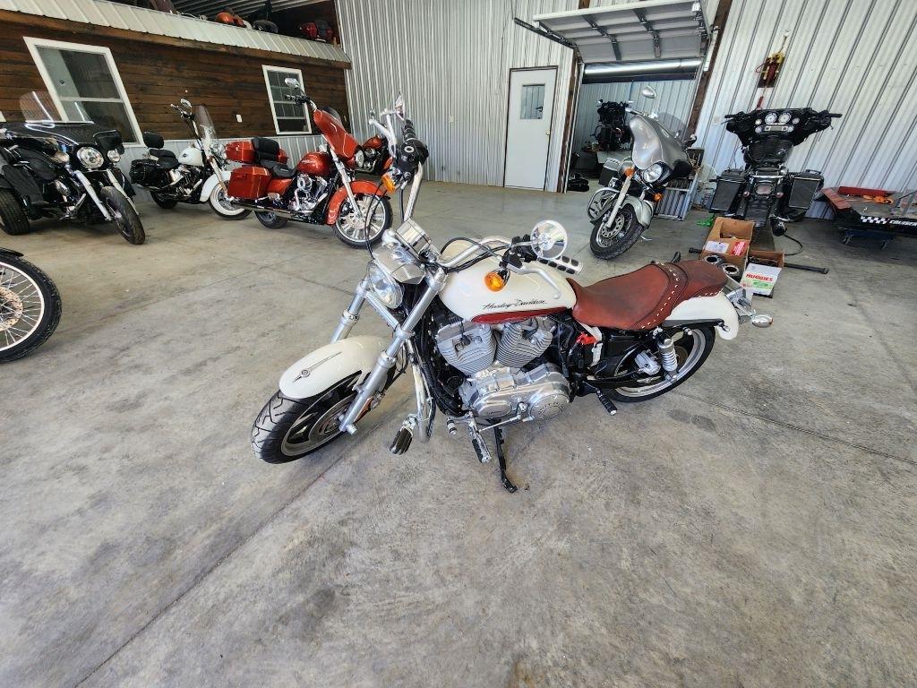 Harley-Davidson XL883L  2011