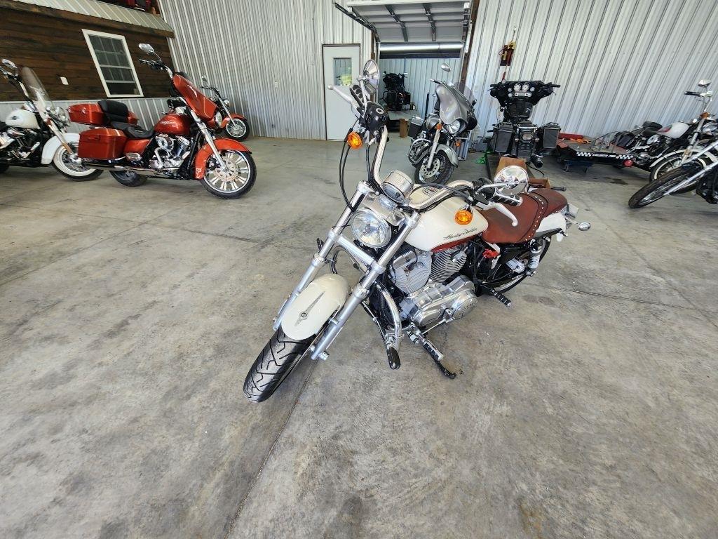 Harley-Davidson XL883L  2011
