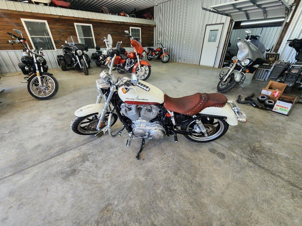 Harley-Davidson XL883L  2011