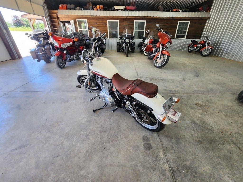 Harley-Davidson XL883L  2011