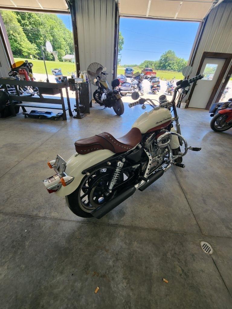 Harley-Davidson XL883L  2011