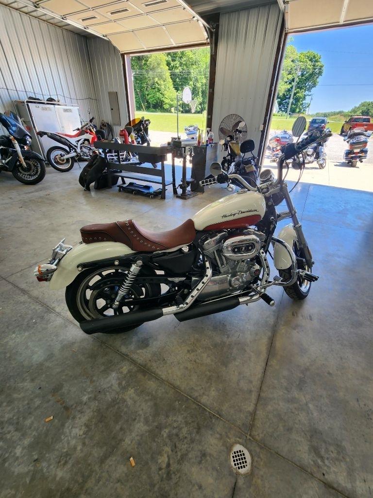 Harley-Davidson XL883L  2011