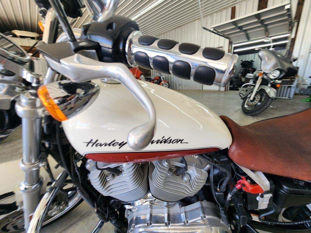 Harley-Davidson XL883L  2011