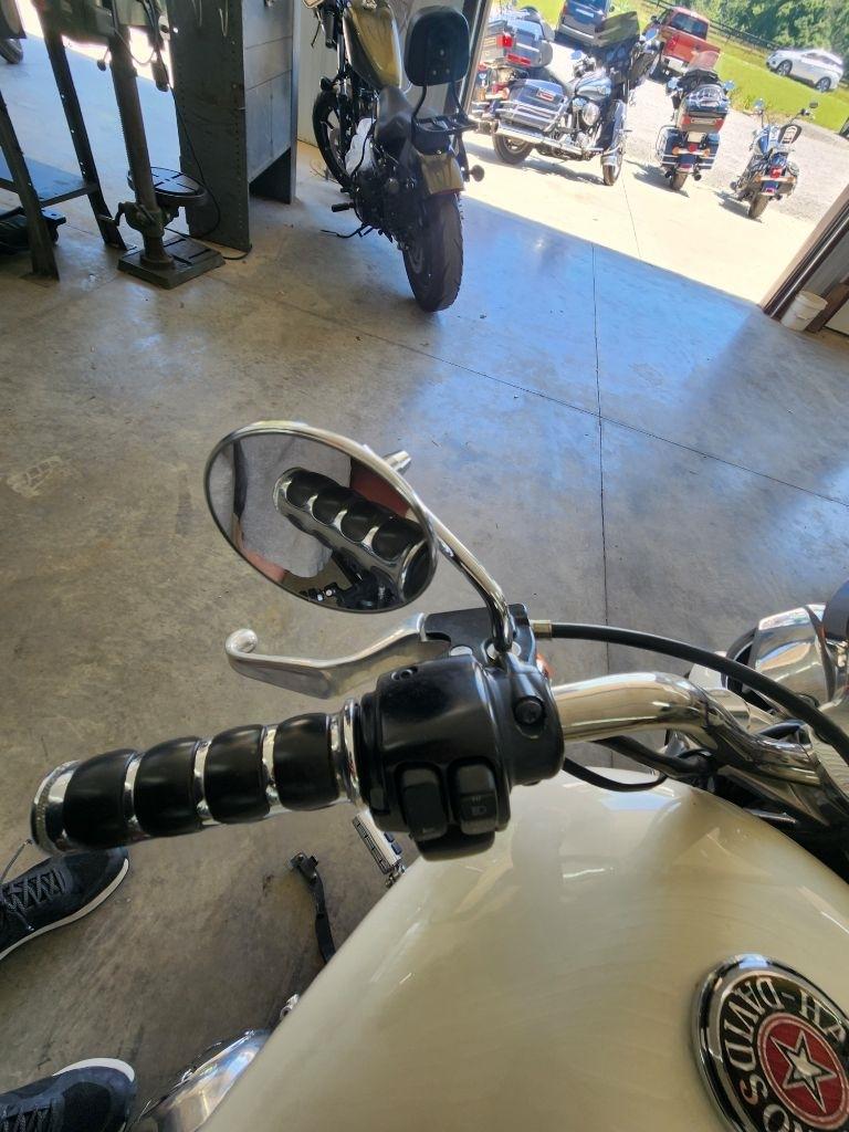 Harley-Davidson XL883L  2011