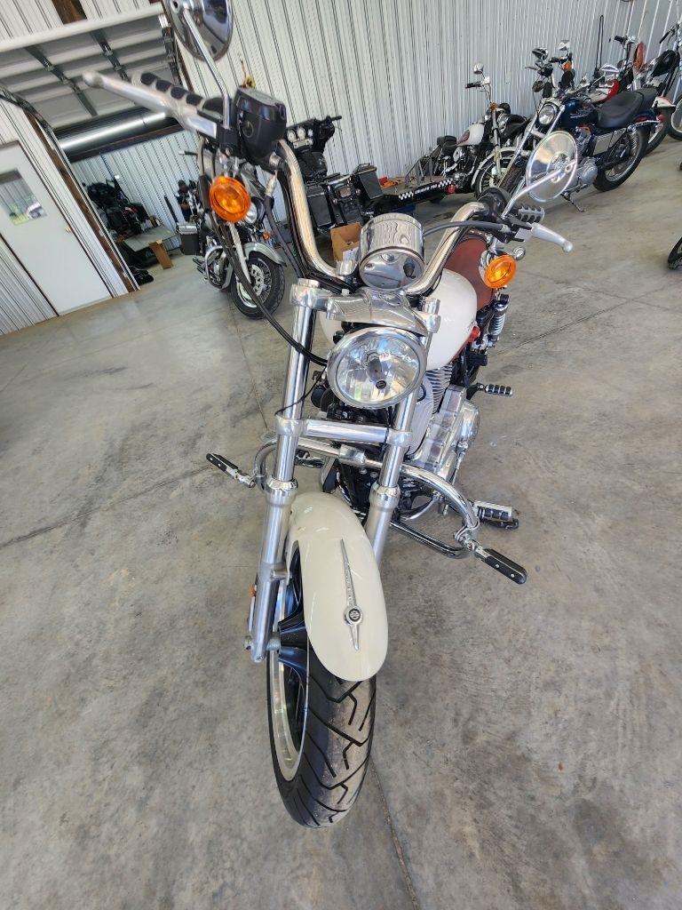 Harley-Davidson XL883L  2011