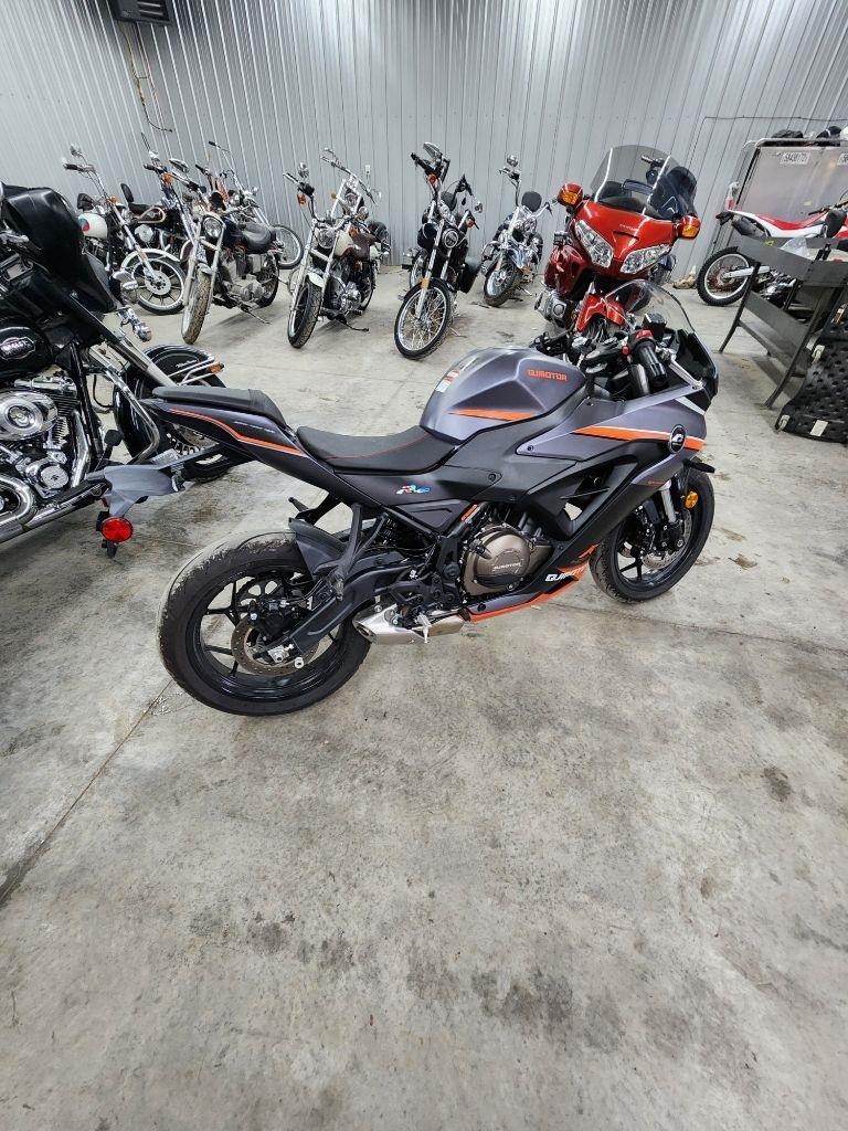 QJ Motor Classic SRK 400rr  2023