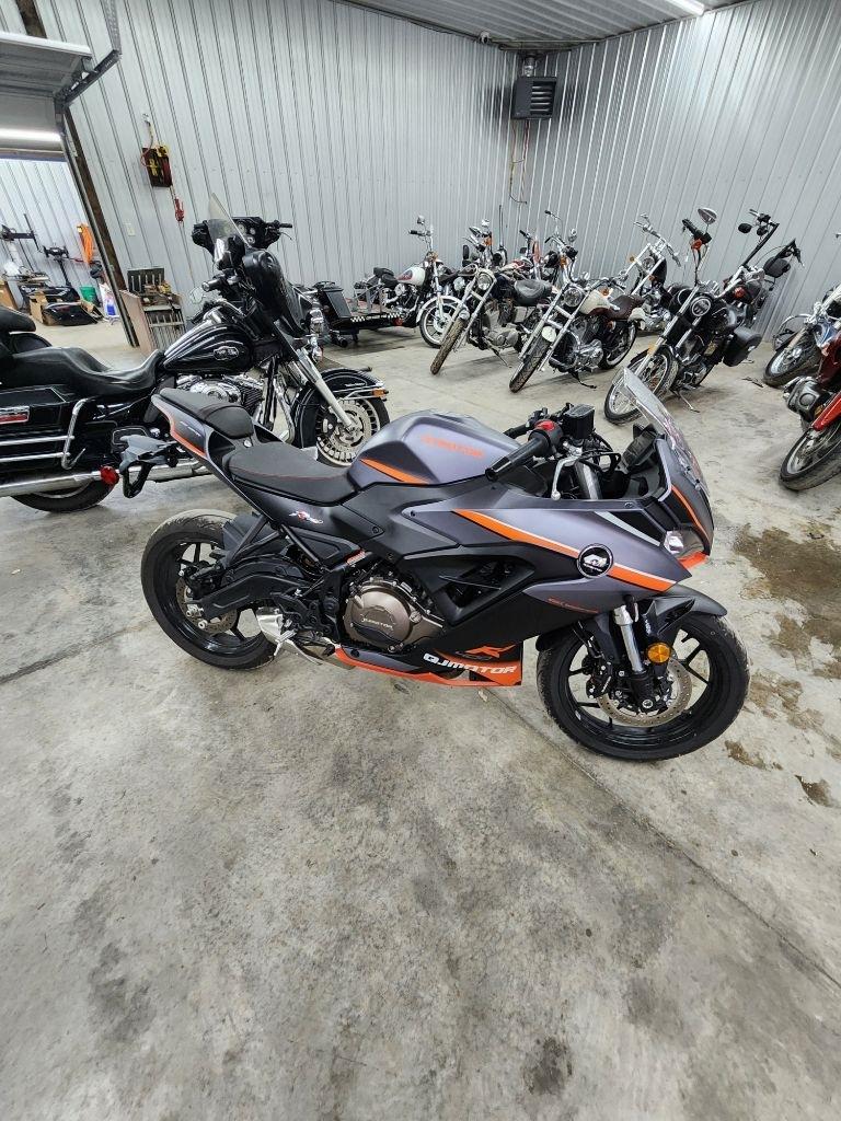 QJ Motor Classic SRK 400rr  2023