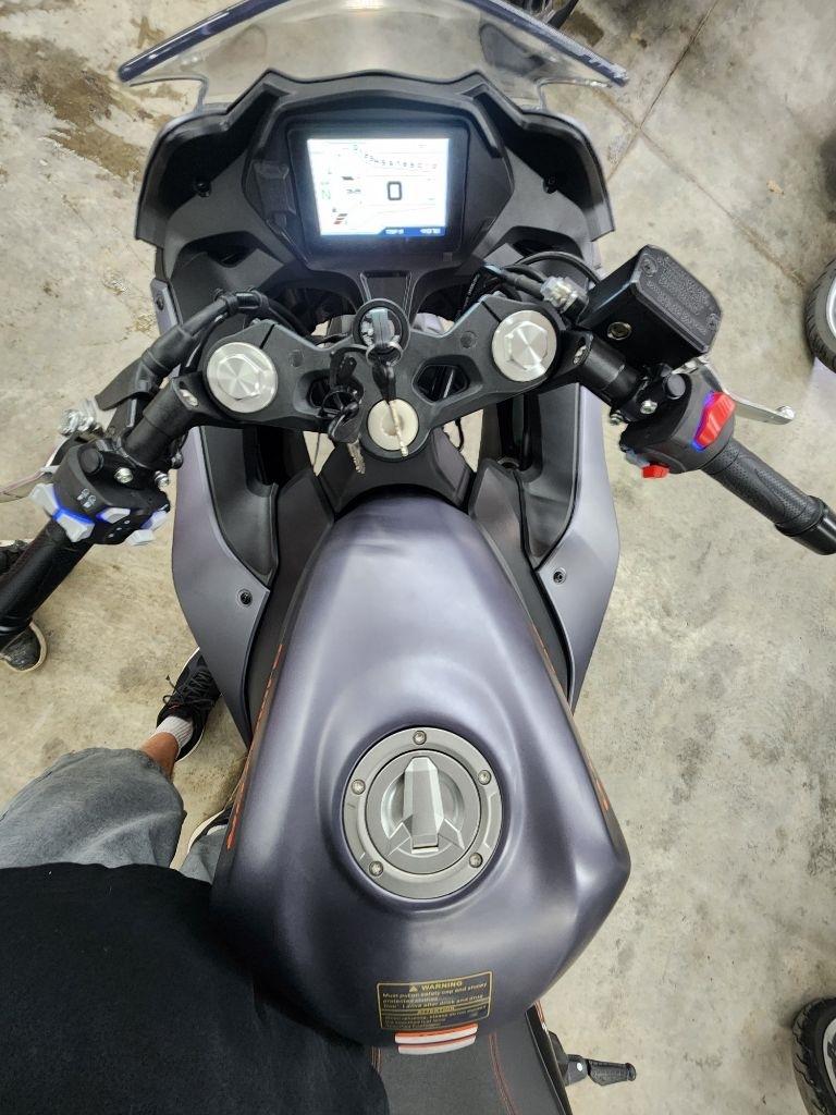QJ Motor Classic SRK 400rr  2023
