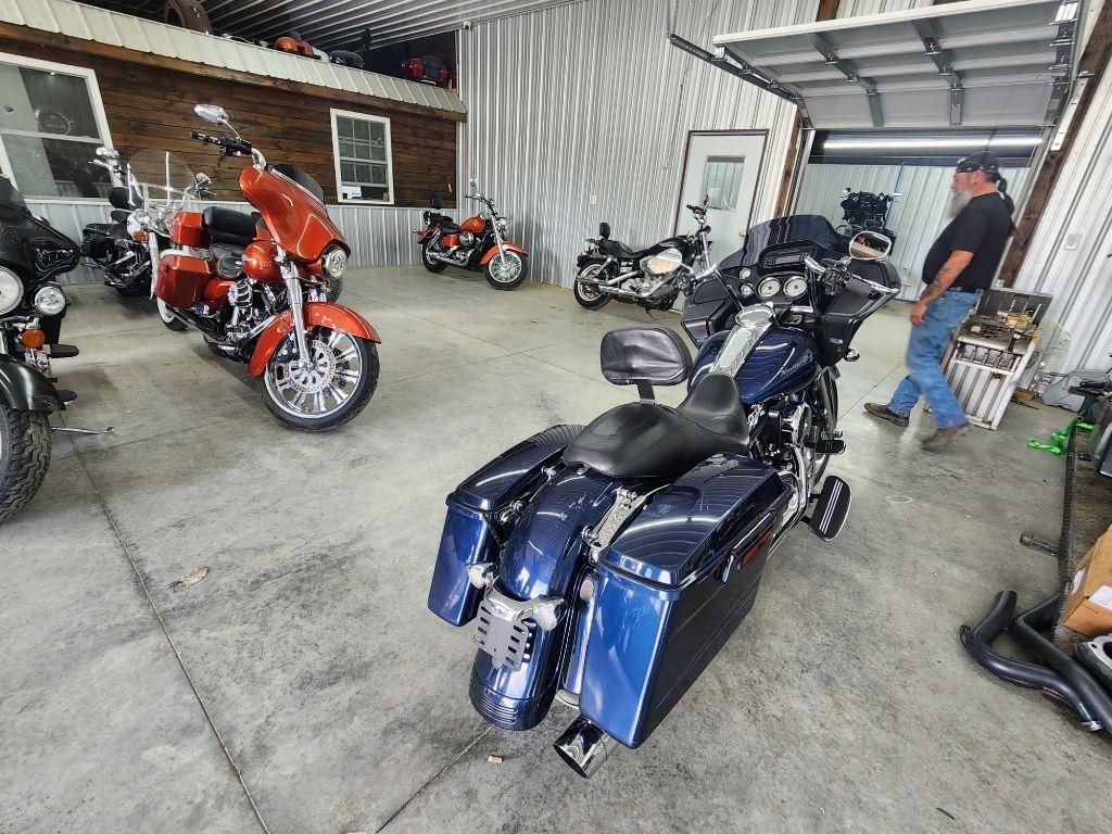 Harley-Davidson Road Glide Custom  2012