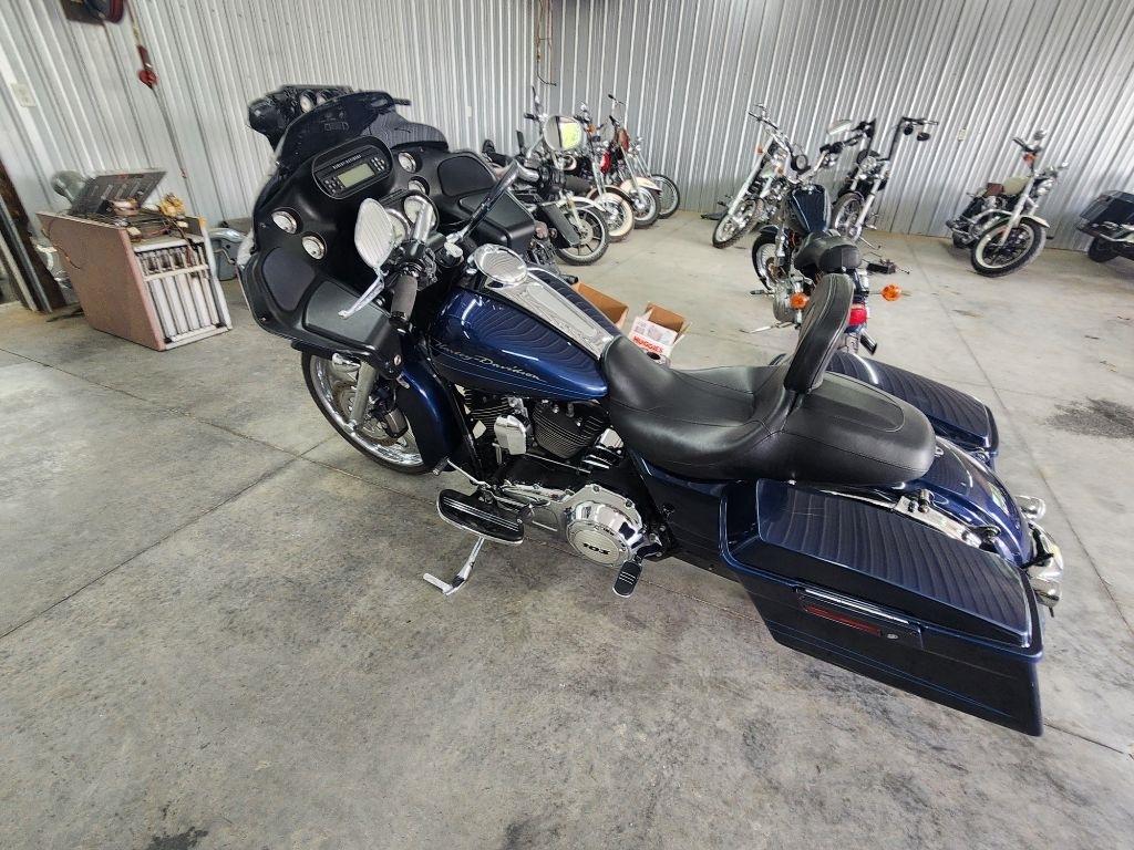 Harley-Davidson Road Glide Custom  2012