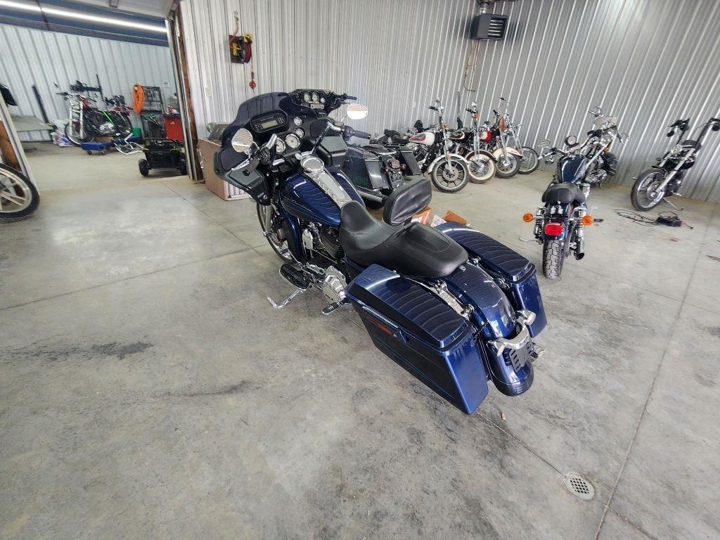 Harley-Davidson Road Glide Custom  2012