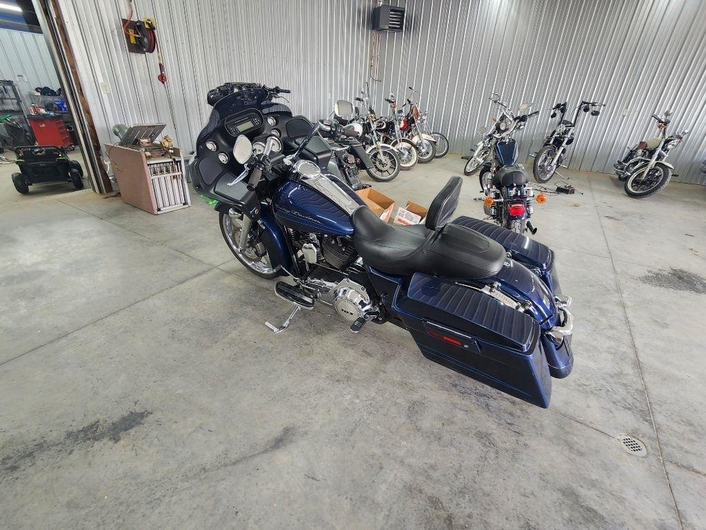 Harley-Davidson Road Glide Custom  2012
