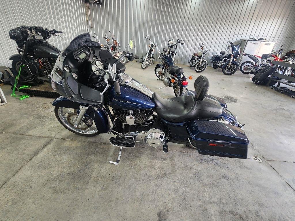 Harley-Davidson Road Glide Custom  2012