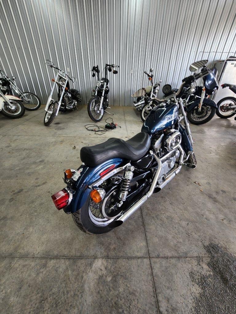 Harley-Davidson XLH 883  2001