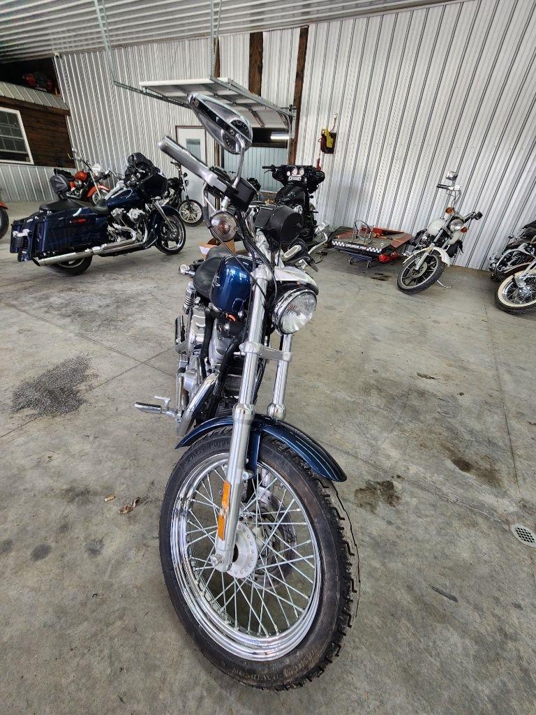 Harley-Davidson XLH 883  2001