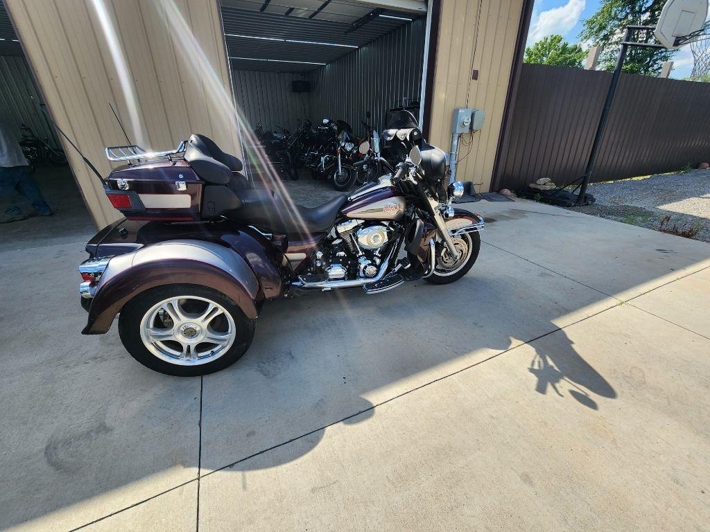 Harley-Davidson FLHTCU  2007