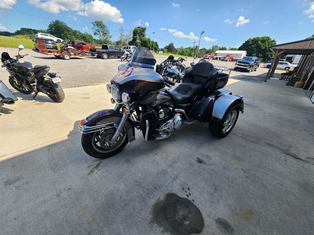 Harley-Davidson FLHTCU  2007