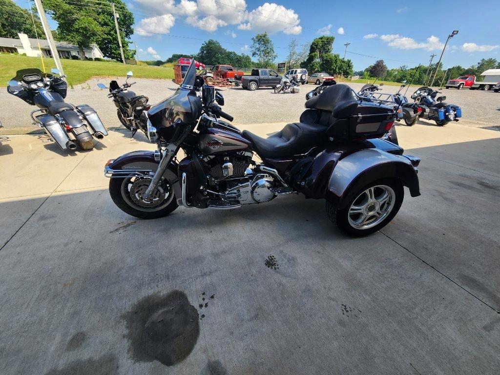 Harley-Davidson FLHTCU  2007