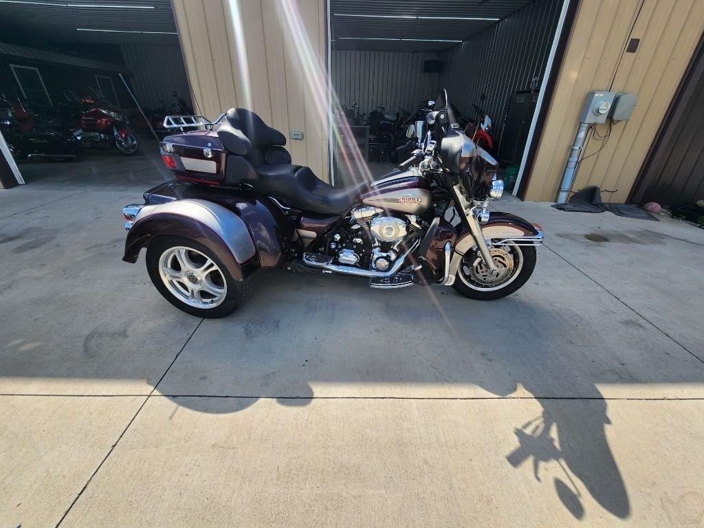 Harley-Davidson FLHTCU  2007