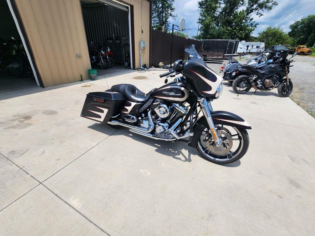 Harley-Davidson Street Glide  2011