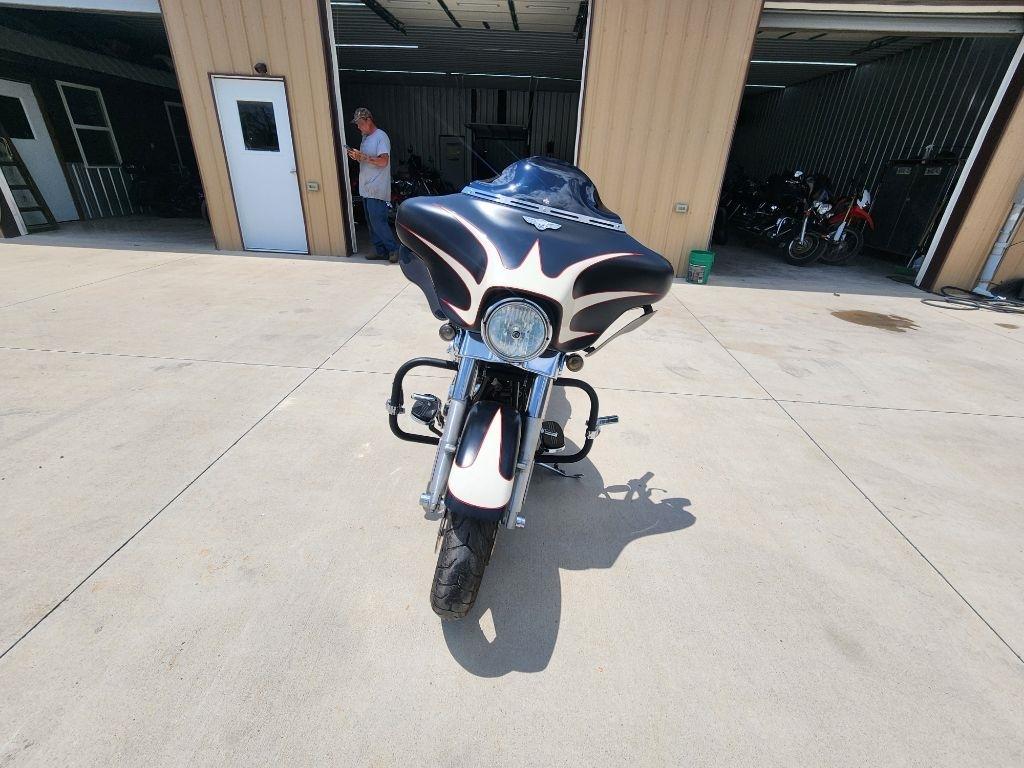 Harley-Davidson Street Glide  2011