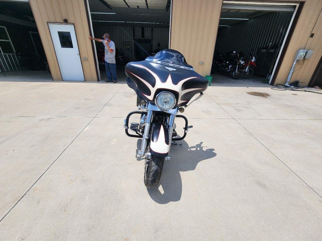 Harley-Davidson Street Glide  2011