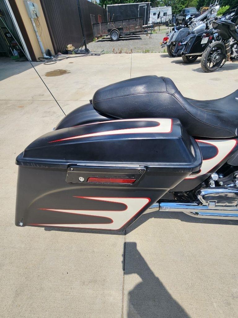 Harley-Davidson Street Glide  2011