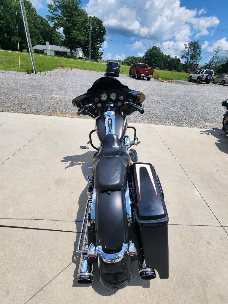 Harley-Davidson Street Glide  2011