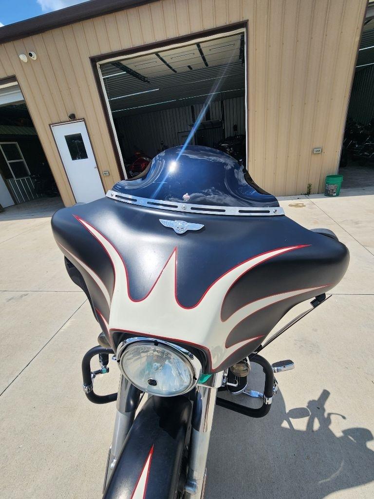 Harley-Davidson Street Glide  2011