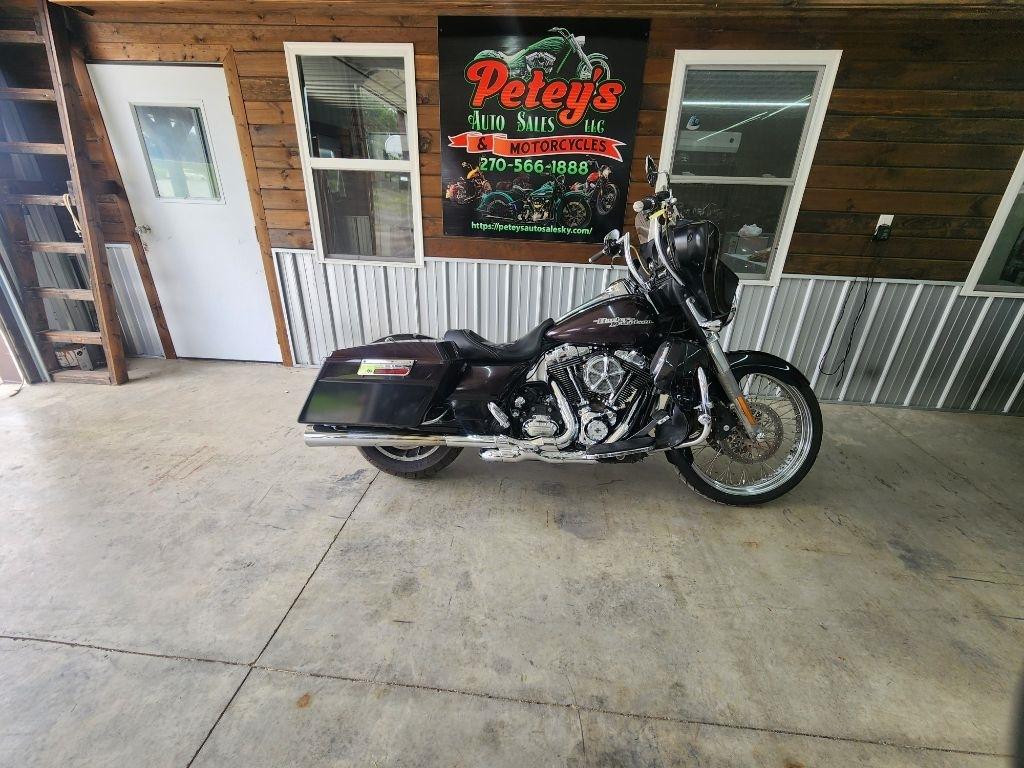 Harley-Davidson FLHX103  2011