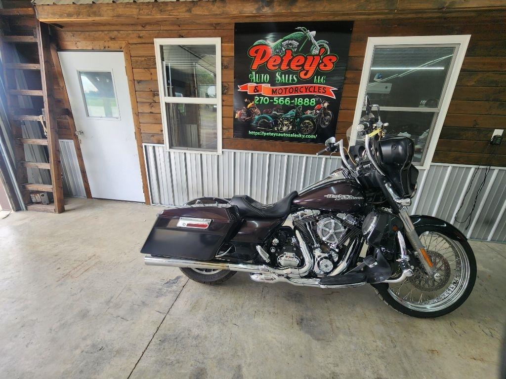 Harley-Davidson FLHX103  2011