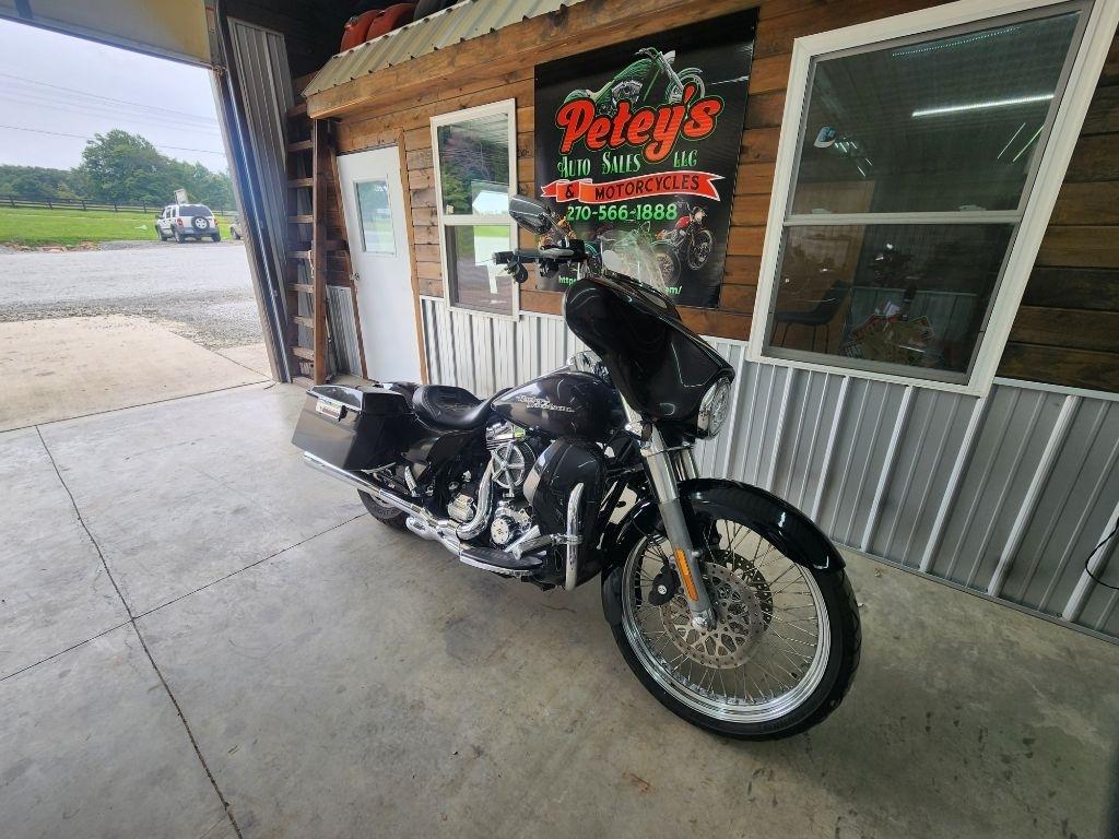 Harley-Davidson FLHX103  2011