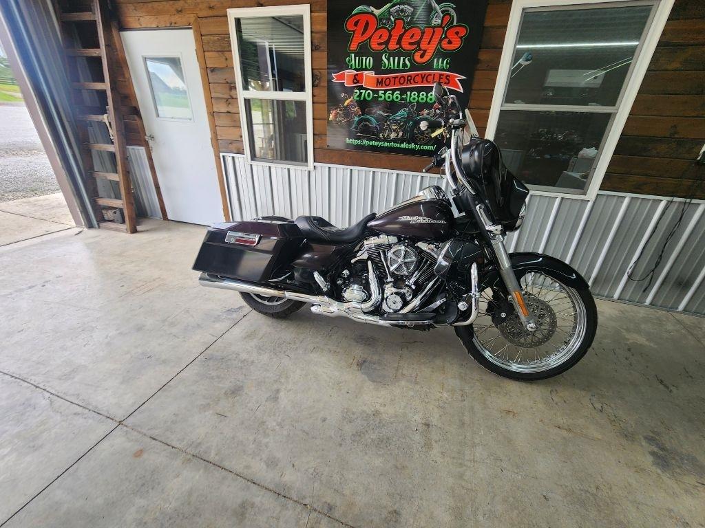 Harley-Davidson FLHX103  2011