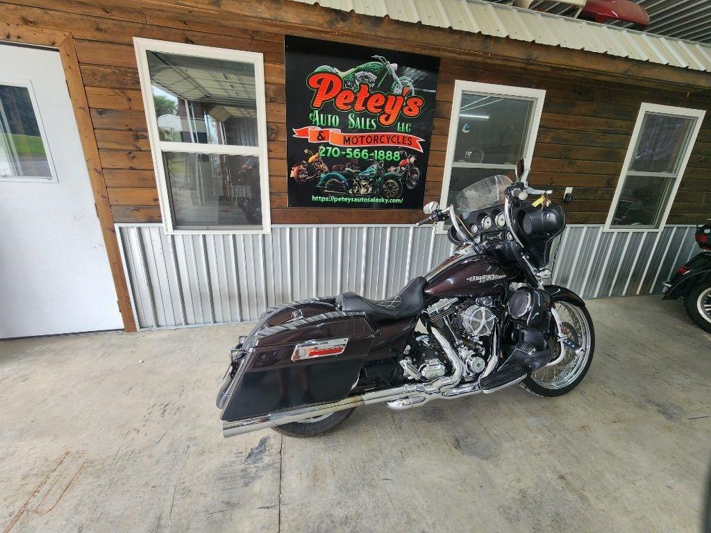 Harley-Davidson FLHX103  2011