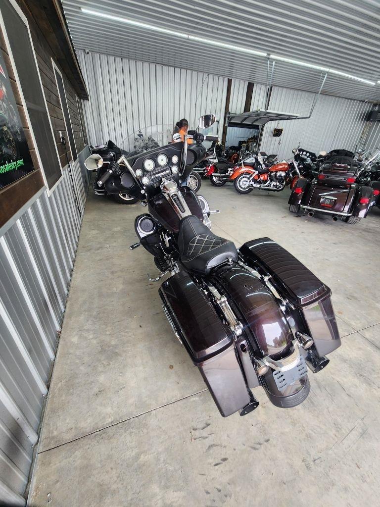 Harley-Davidson FLHX103  2011